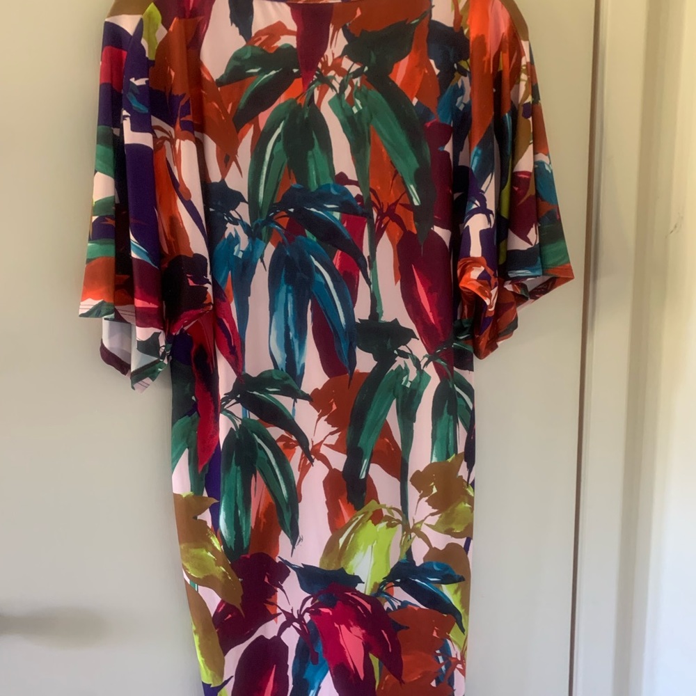 Dress - Picture 2 of 4